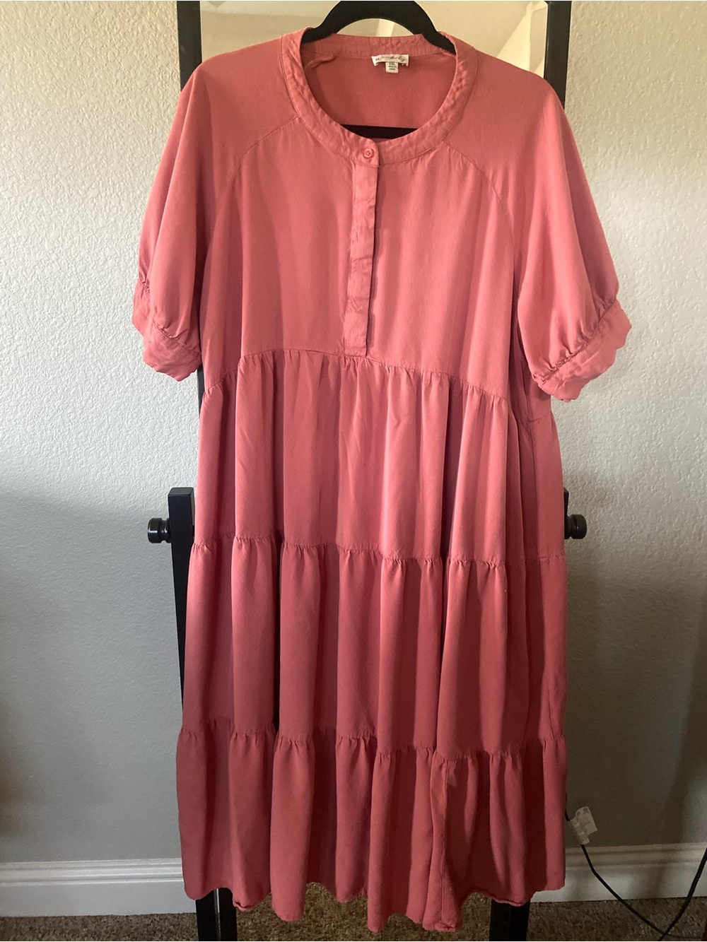 Women’s Tiered dark coral  Dress - Casual Short Sleeve
